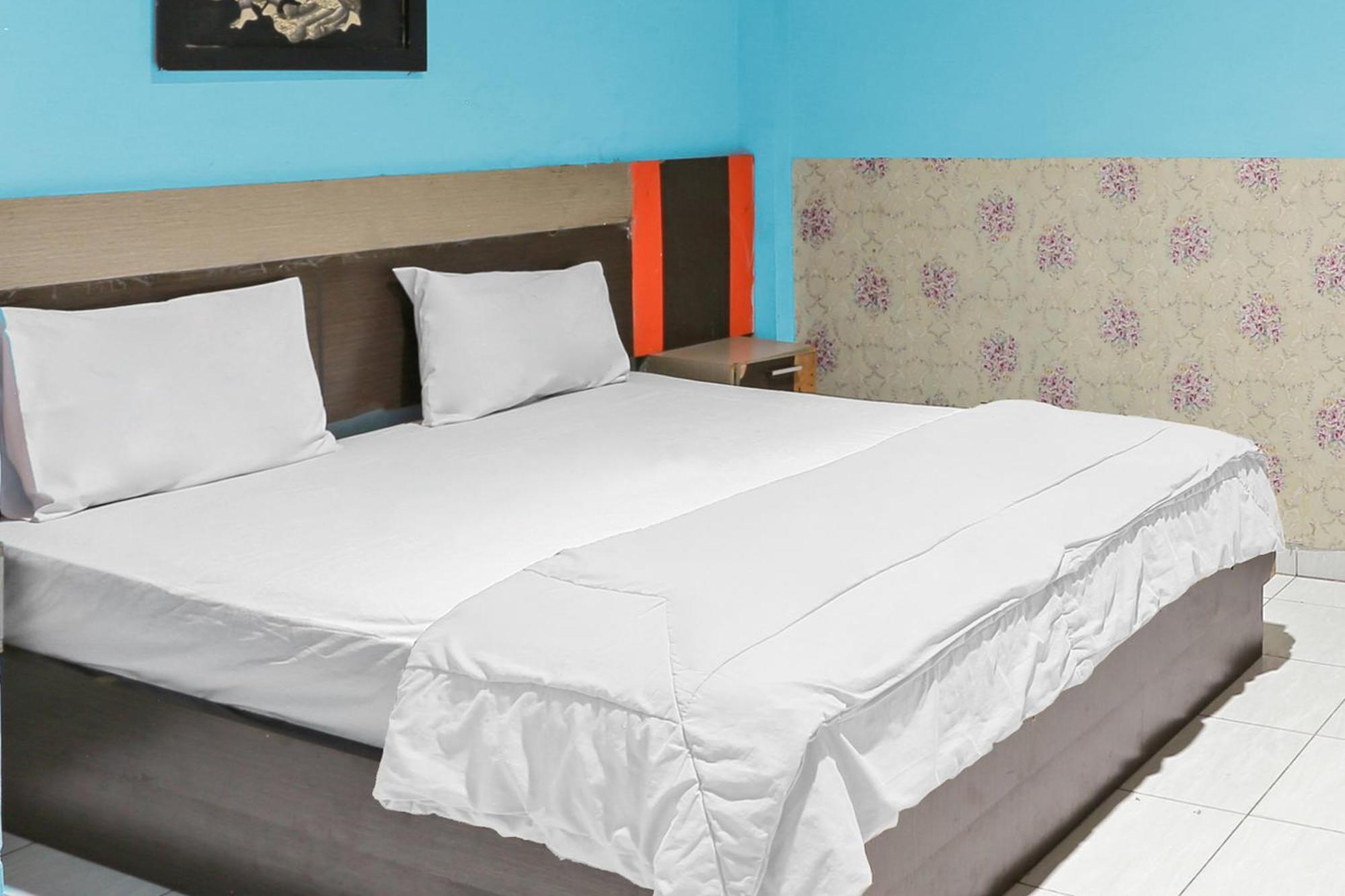 Oyo 93046 Hotel Fortuna Parepare Luaran gambar