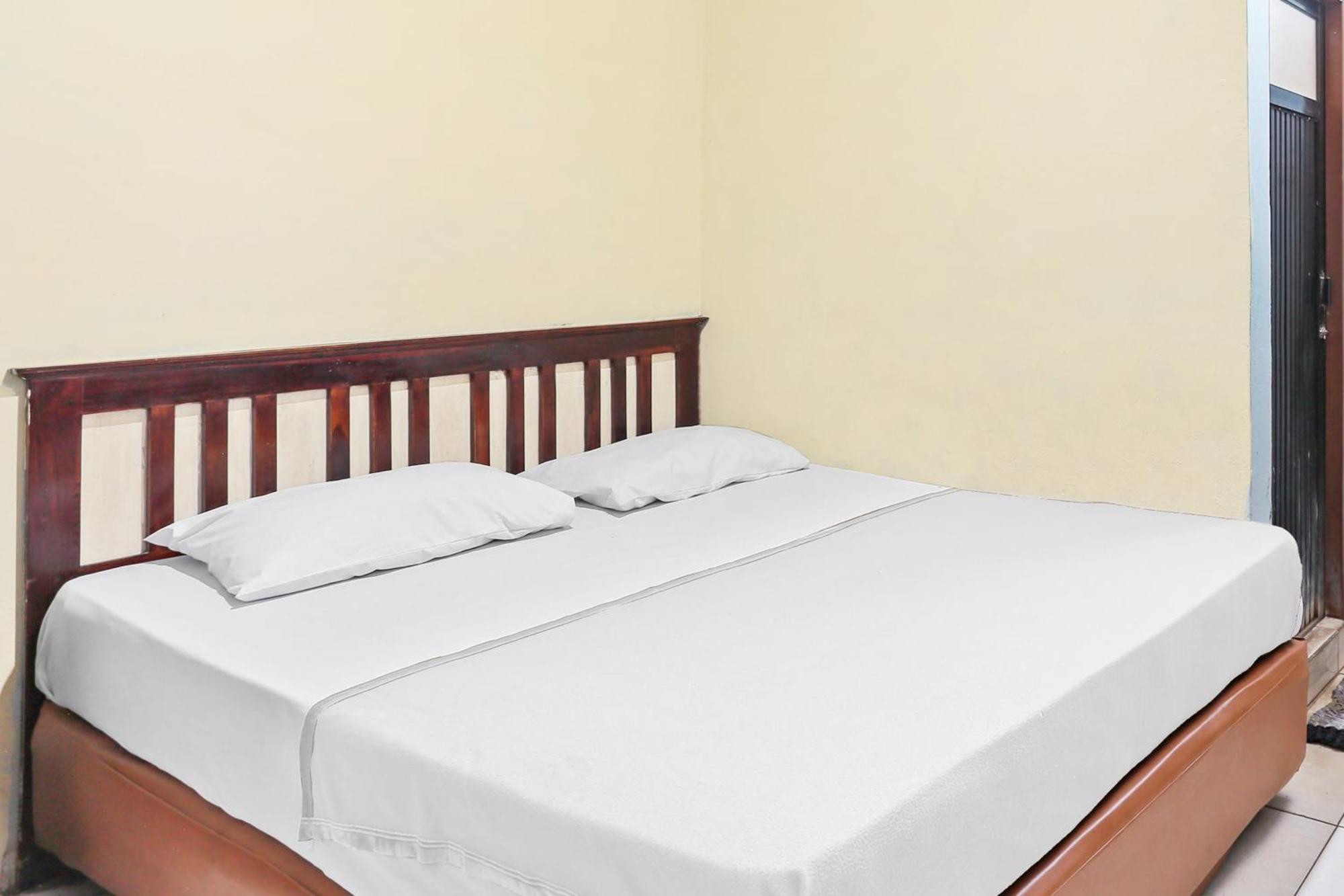 Oyo 93046 Hotel Fortuna Parepare Luaran gambar