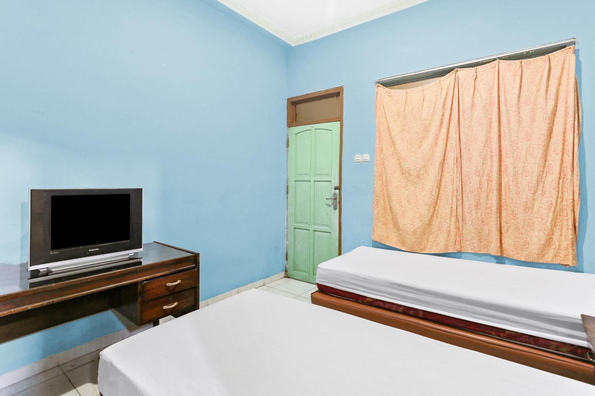 Oyo 93046 Hotel Fortuna Parepare Luaran gambar