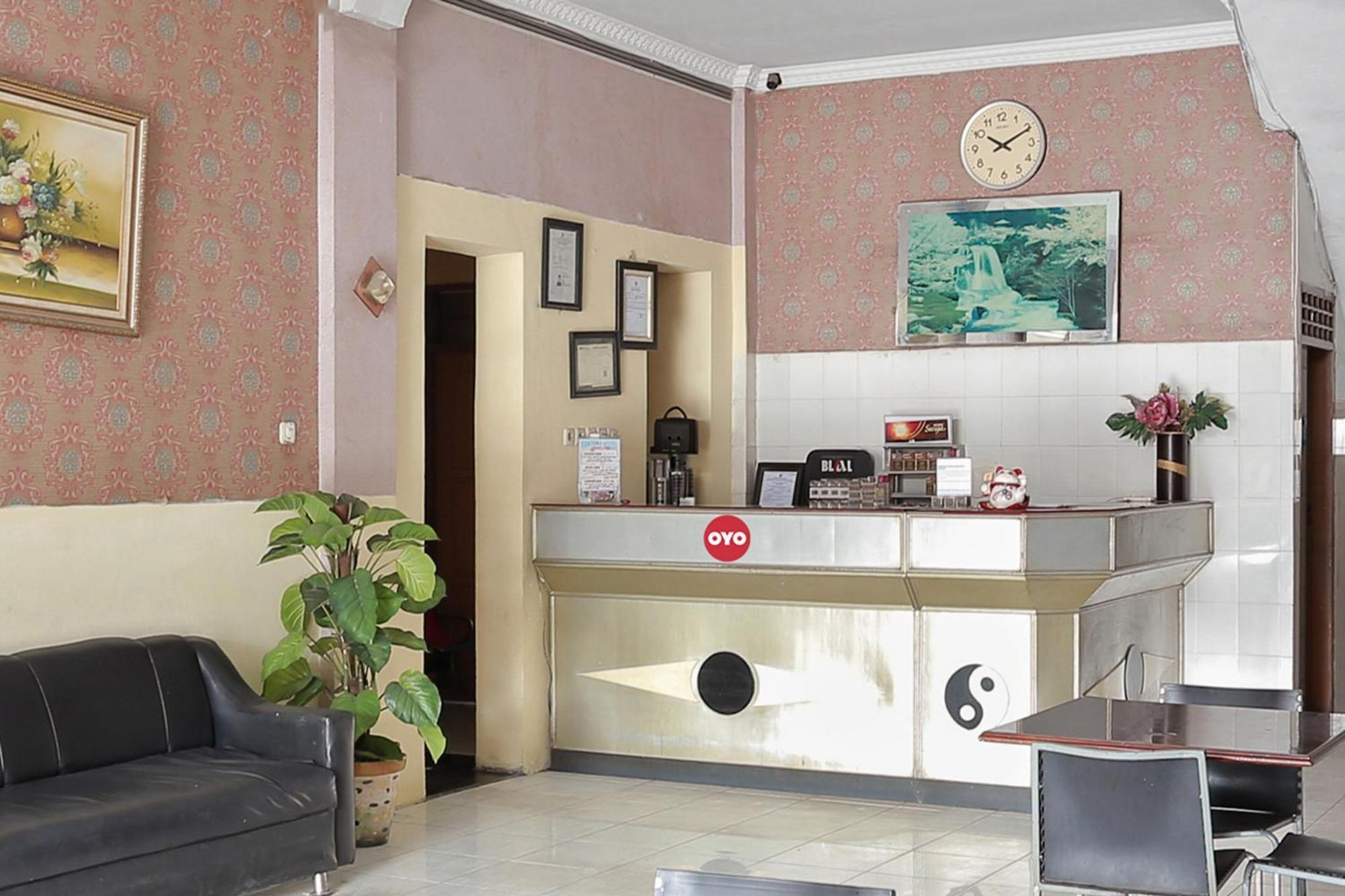 Oyo 93046 Hotel Fortuna Parepare Luaran gambar